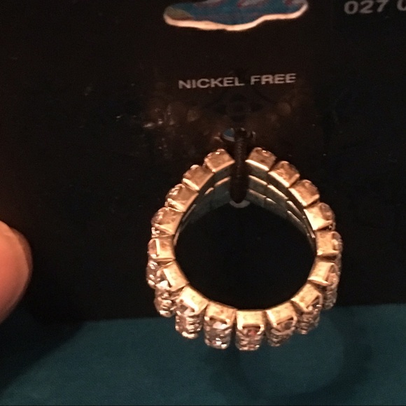 🎉🗣🎏 Bling Ring - Picture 2 of 4