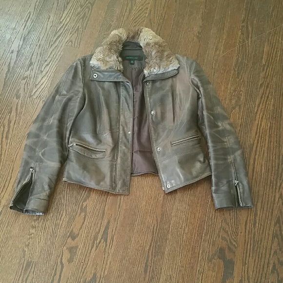 Cropped Leather Jacket with Fur Collar