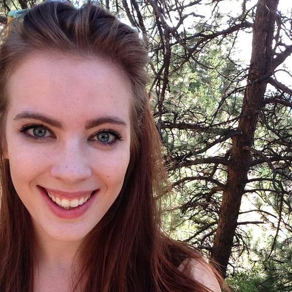 Meet your Posher, Abby