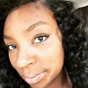 Meet your Posher, Dalisha