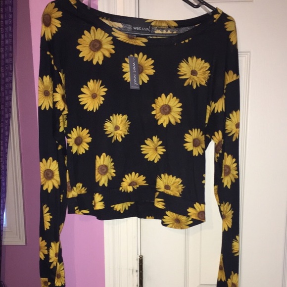 Long Sleeved Crop Top