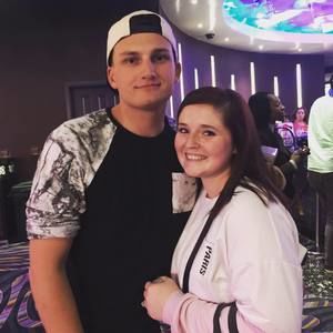 Meet your Posher, Abbi