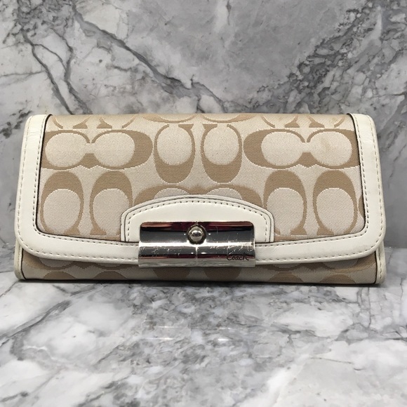 Coach Wallet: Creme & Tan color