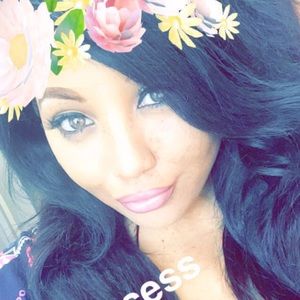 Meet your Posher, Jasmine