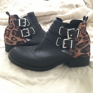 Kendall & Kylie short boots