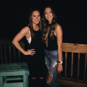 Meet your Posher, Maura