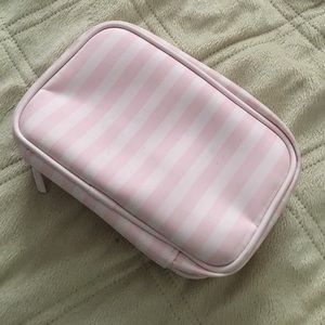 VS toiletries bag