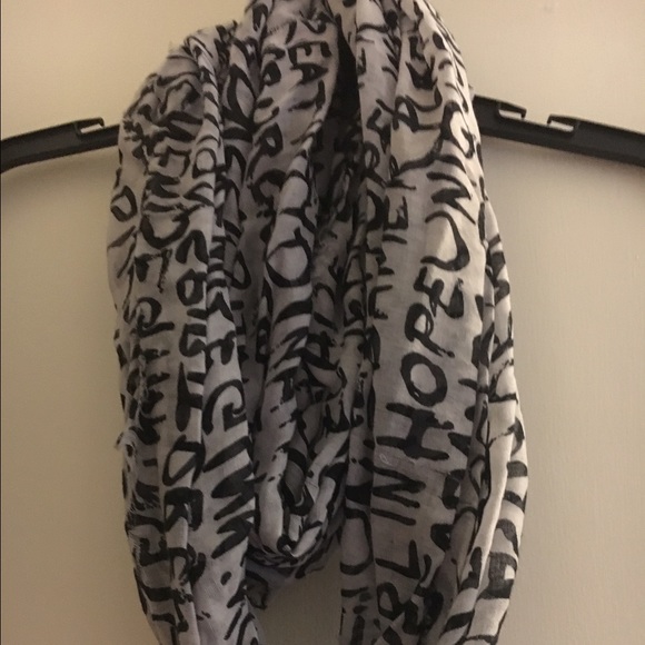 Infinity scarf - Picture 2 of 2