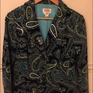 Beautiful Paisley below her jacket