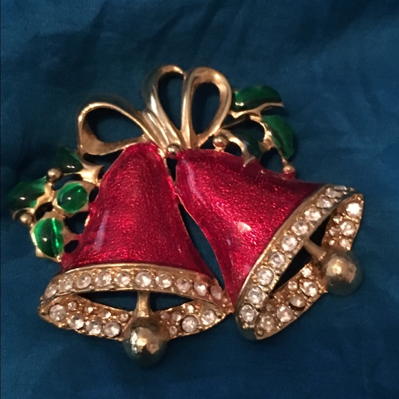 Vintage holiday pin.