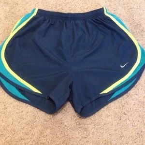 BUNDLE: 2 Nike dri-fit