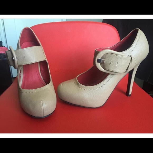 Vintage inspired heels