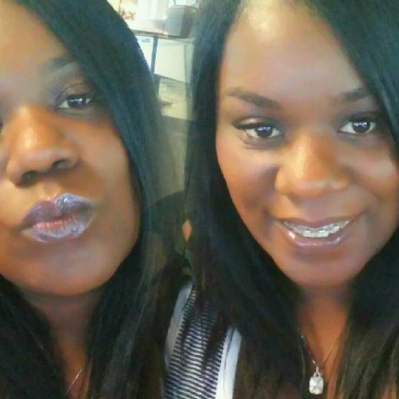 Meet your Posher, Shonda - Picture 2 of 2