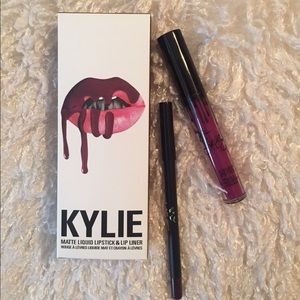 Kylie Jenner Lip Kit VERY GOOD QUALITY