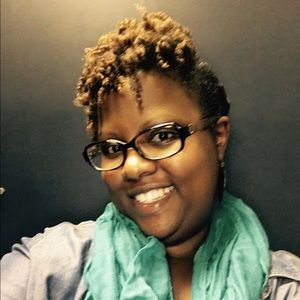 Meet your Posher, Ebony