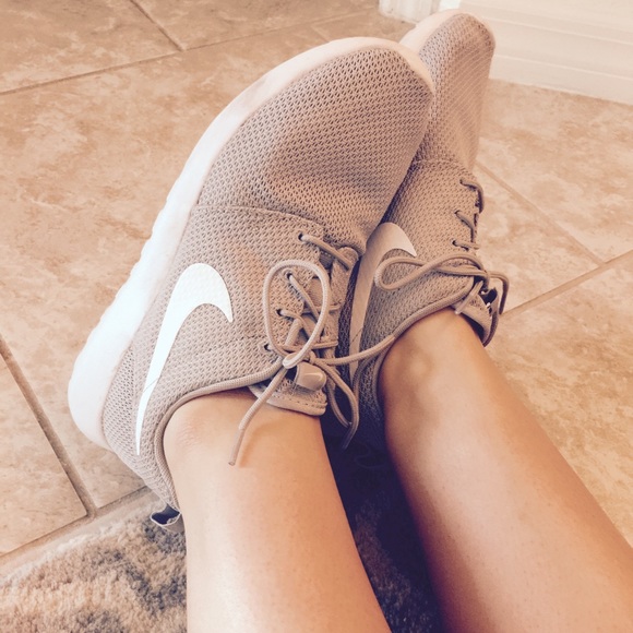 Nike Roche