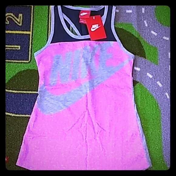 NWT Nike