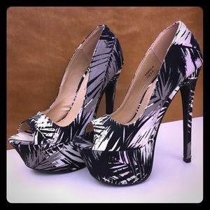 Super Sexy Clubbing 6" High Pumps