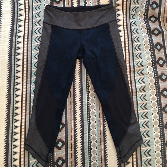lululemon athletica cropped leggings