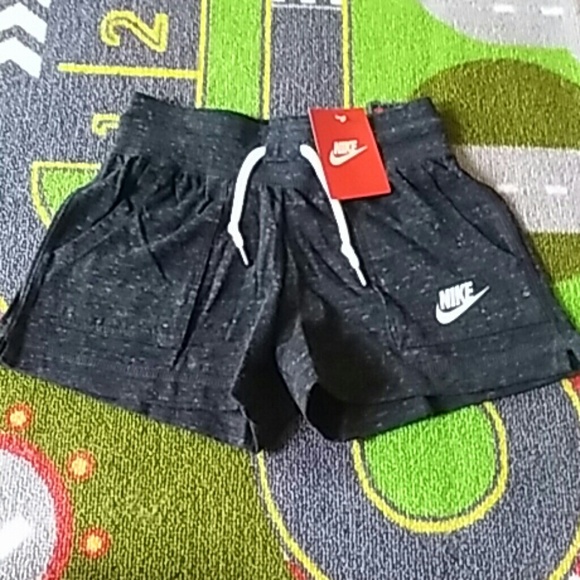 ***SOLD***NWT Nike Shorts - Picture 2 of 4