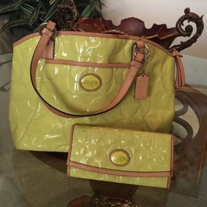 COACH PURSE & WALLET