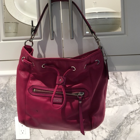Coach Raspberry shoulder bag ..