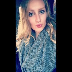 Meet your Posher, Katherine