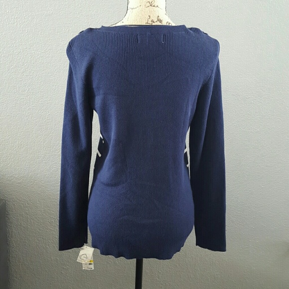 💥SOLD!! 💥STRIPES SWEATER - Picture 2 of 3