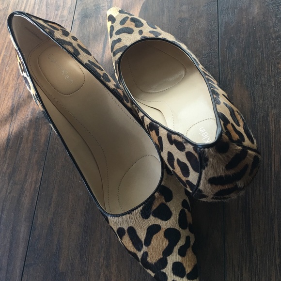 Like NEW Calvin Klein calf hair Pumps 8.5 M - Picture 4 of 4