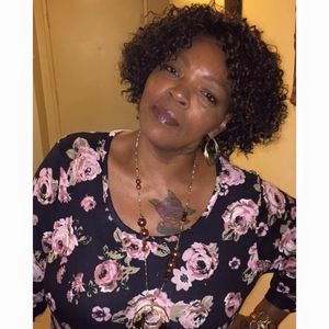 Meet your Posher, Latonya