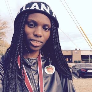 Meet your Posher, Takila