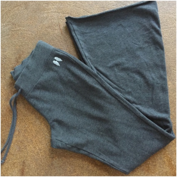 VICTORIAS SECRET Flaired Lounge Sweat Pants