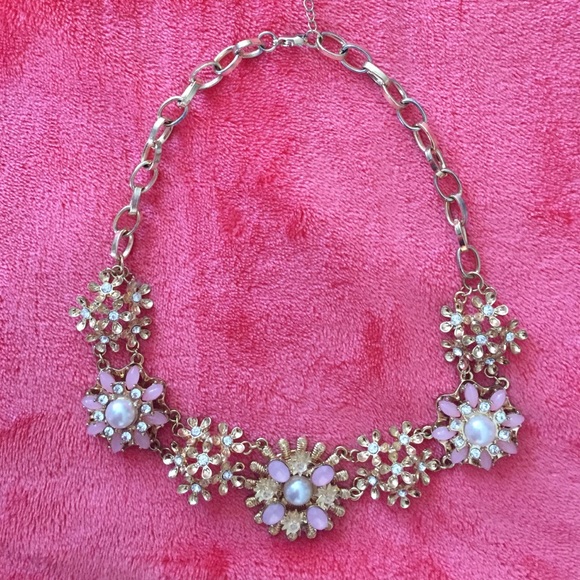 Floral necklace