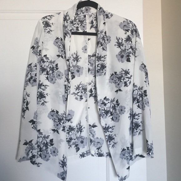 LUSH white blue floral blazer