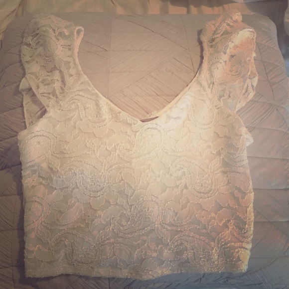 Flowy Lace crop top