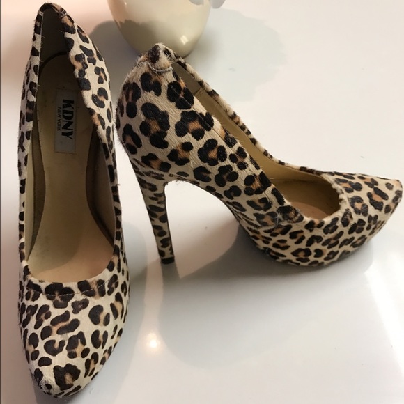 Shoes - Picture 3 of 4