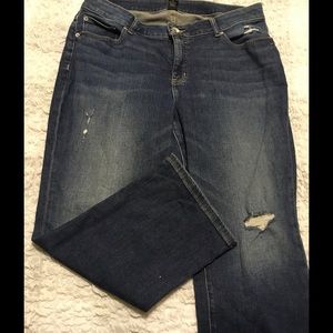 A.N.A Distressed Capri's Sz 18