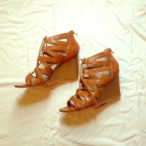 Wedge sandals-brown