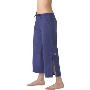 Stretchy yoga pants ✨ yogi ✨be present