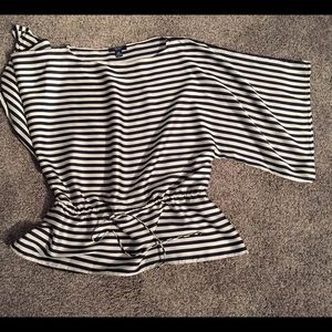 Medium peplum style top navy and white