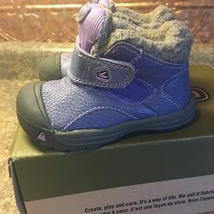 Keens 6 toddler waterproof boot