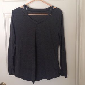 Long sleeve v-neck