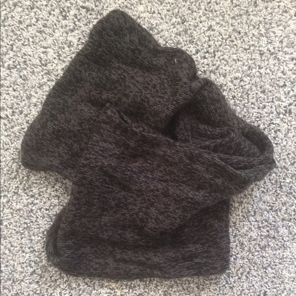 Infinity scarf black and grey!