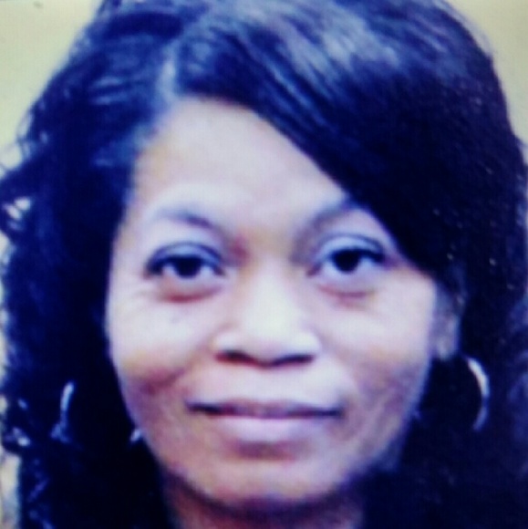 Meet your Posher, Cassandra