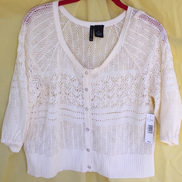 Sweater - Picture 1 of 3