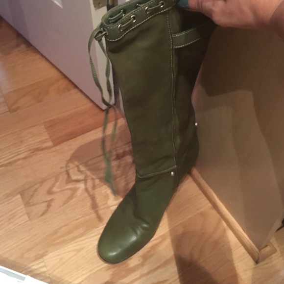 Boots - Picture 2 of 3