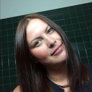 Meet your Posher, Linda