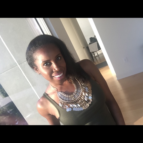 Meet your Posher, Britt - Picture 1 of 1