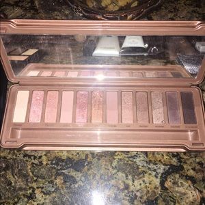 Urban Decay Naked 3