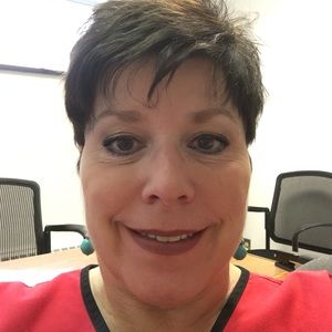 Meet your Posher, Debra